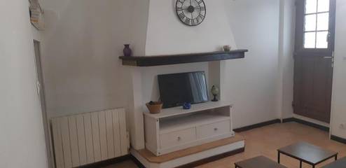 Gîte pour 4 personnes, avec vue à Oupia