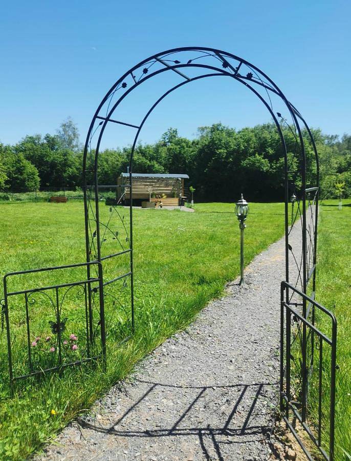 Roulotte cosy avec bain nordique - Vosges in Saulcy-sur-Meurthe, Saint-Dié-des-Vosges
