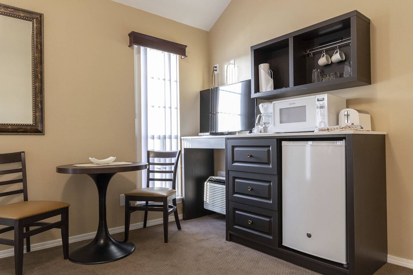 Ganzes Studio, Surrey Townhouses in Table Rock Lake