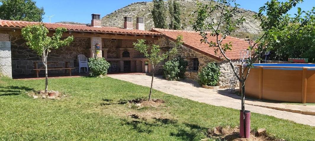 Casa rural para 6 personas, con jardín además de piscina y vistas en Comarca de Ávila - 4