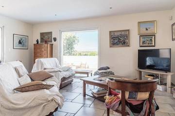 Location de vacances pour 6 personnes, avec jardin et terrasse à Boujan-sur-Libron