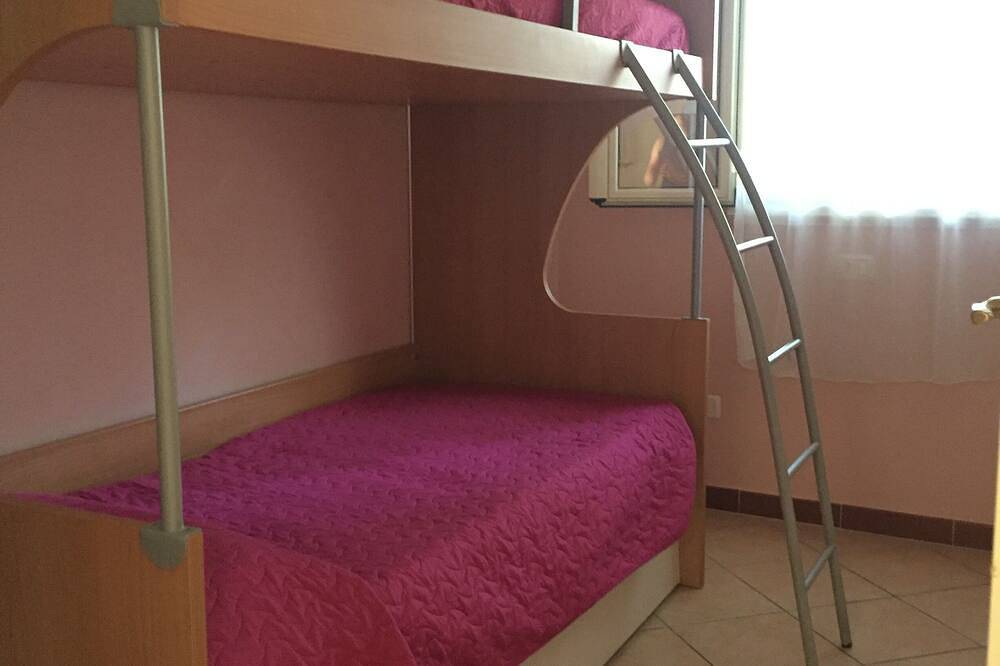 Ganze Wohnung, Mimosa B Trilocalein Residence Villa Carla 2 Schlafzimmer, Wohnzimmer mit Küchenzeile in Vieste, Gargano