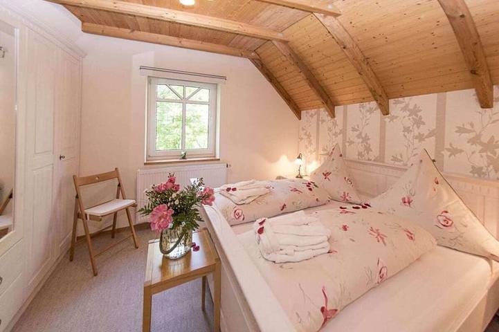 Ferienhaus für 4 Personen, mit Pool und Sauna sowie Terrasse und Whirlpool in Südbrookmerland - 2