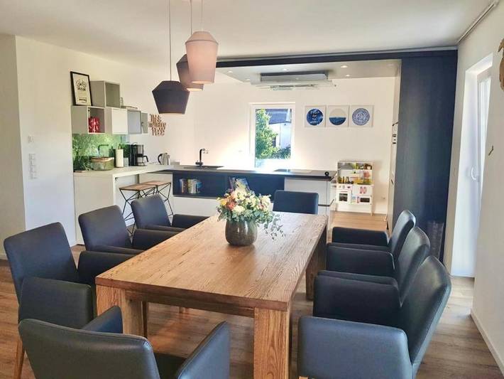 Ferienwohnung für 7 Personen, mit Garten und Ausblick in Zirndorf