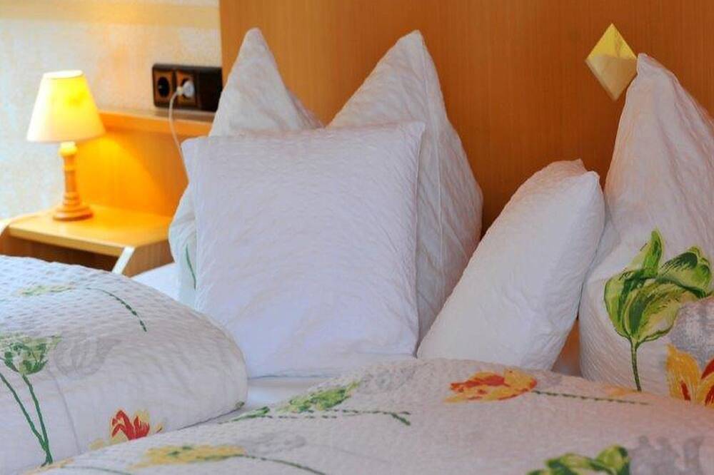 Ferienwohnung 10, 80qm, 2 Schlafzimmer, 2-4 Personen in Opfingen, Freiburg