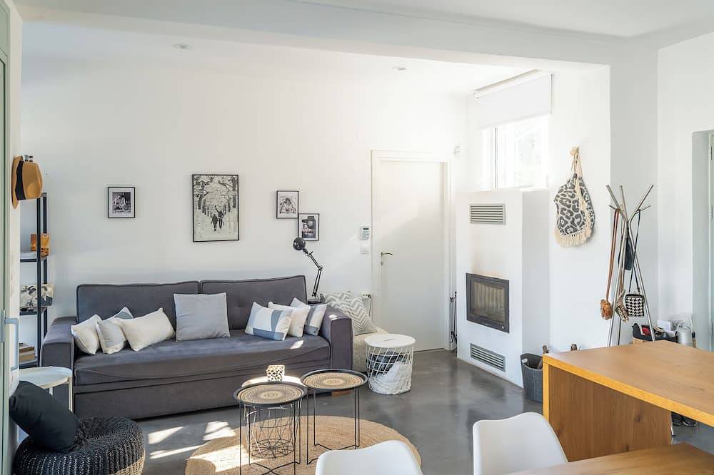 Villa Rodi Kamilari. Private pool Ideal for couples with young children. in Kamilari, Iraklio-Heraklion und Umgebung