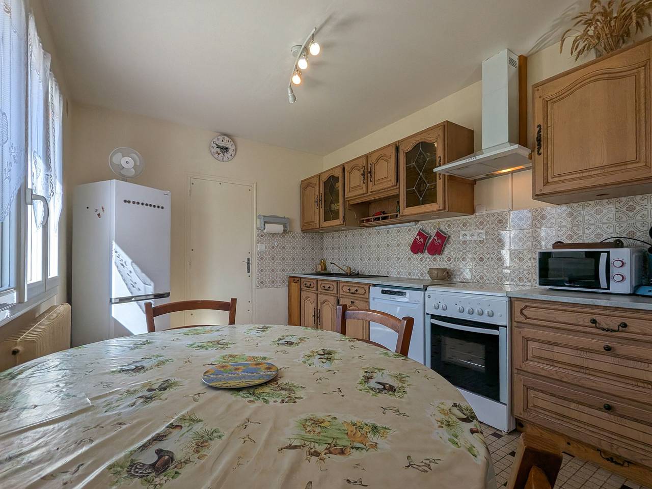 Charming Renovated House with Garden, Near Châteauroux – Ideal for Family Getaways in Montipouret, La Châtre region