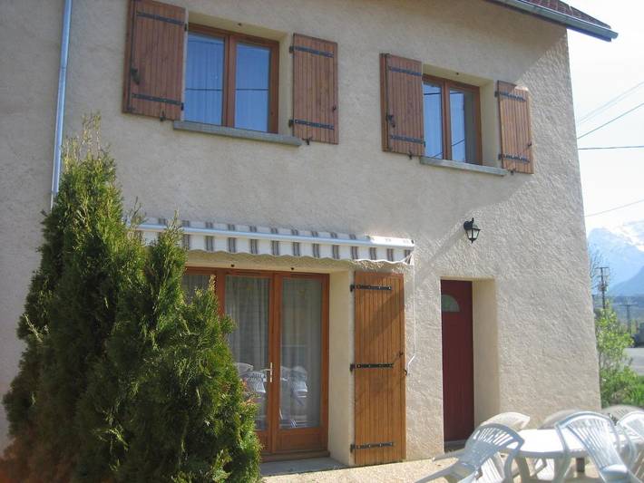 Gîte pour 6 personnes, avec terrasse à Le Noyer (Hautes-Alpes)