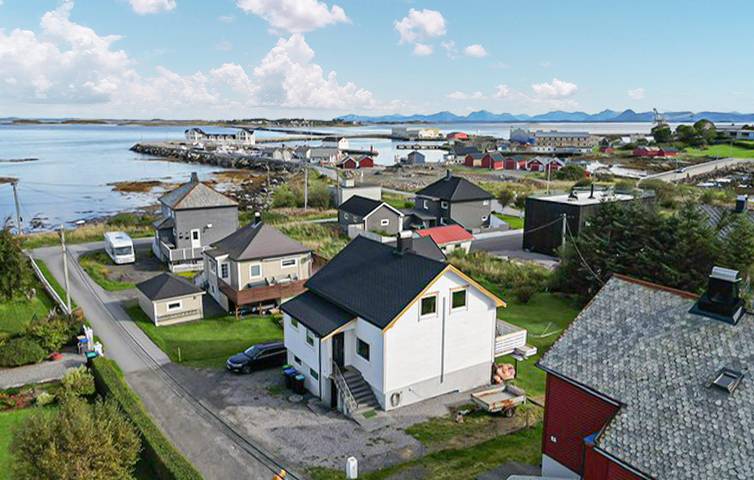 Ferienhaus für 10 Personen, mit Terrasse und Garten sowie Ausblick in Sandøy