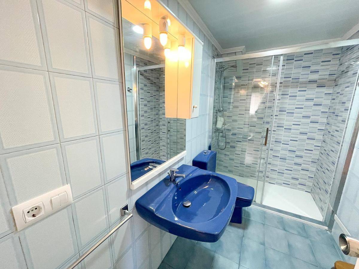 Apartamento inteiro, Apartamentos Portonovo Playa 3000 in Praia de Caneliñas (Sanxenxo), Sanxenxo