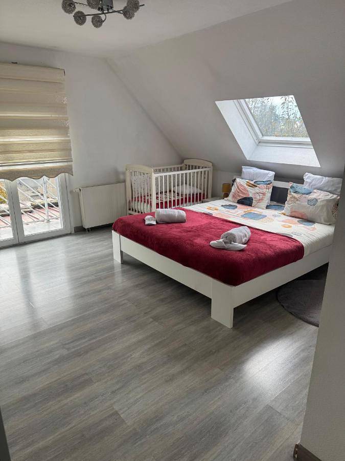 Gîte pour 6 personnes, avec Balcon et Terrasse ainsi que Jardin et Vue dans Logelbach
