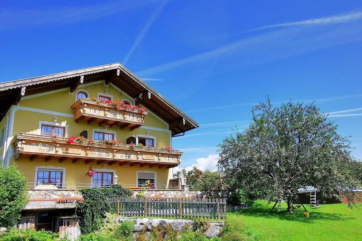 Ferienhaus für 2 Personen, mit Garten und Balkon sowie Pool in Irrsee