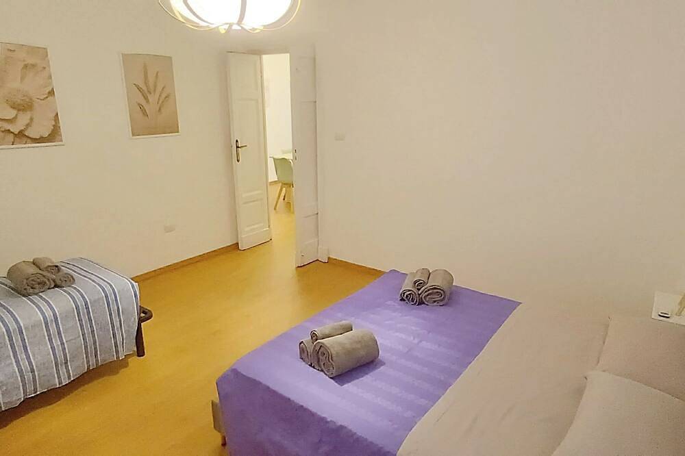 Appartamento intero, Civico 16 Casa Vacanze- a due passi dal centro di Sulmona in Sulmona, Provincia di L'Aquila
