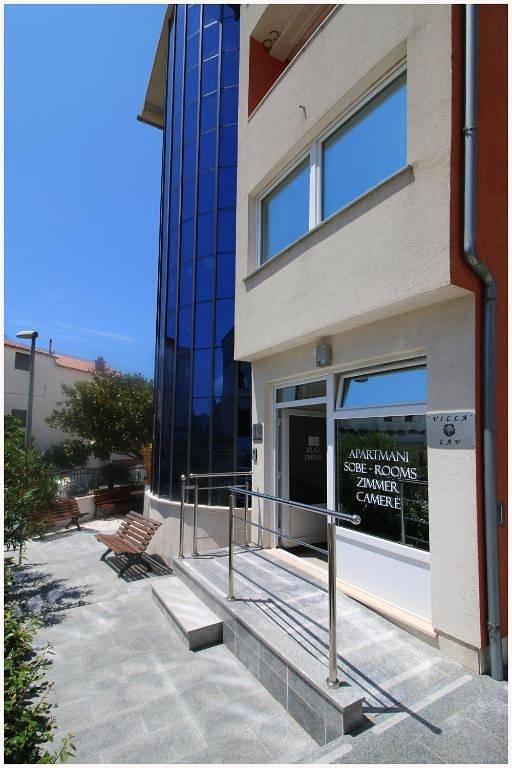 Aparthotel dla 2 osób z balkon/ taras in Primošten, Żupania szybenicko-knińska