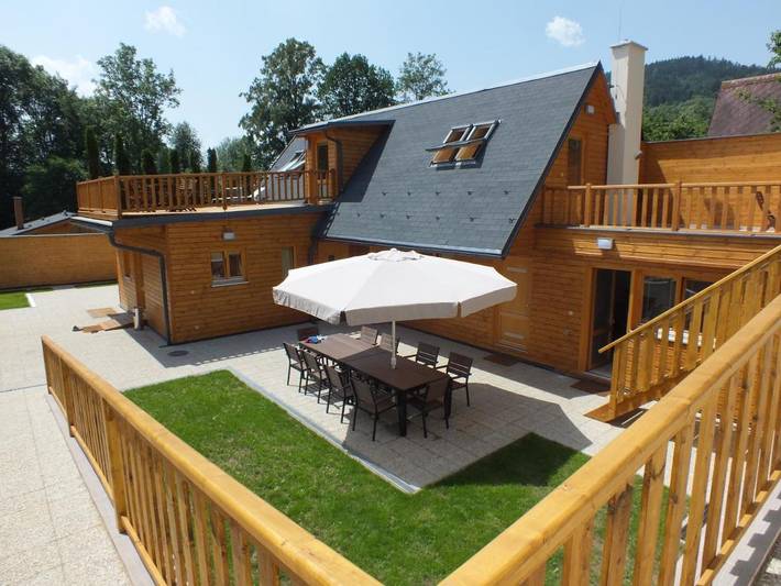 Vakantiewoning voor 33 personen, with Balkon and Terras as well as Tuin and Zwembad in Moravië