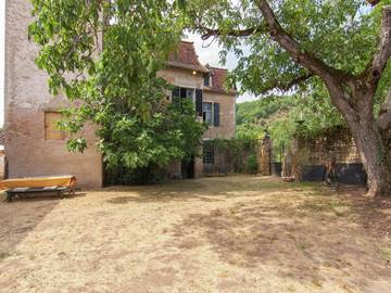 Villa for 15 People in Cénevières, South-west France, Photo 4