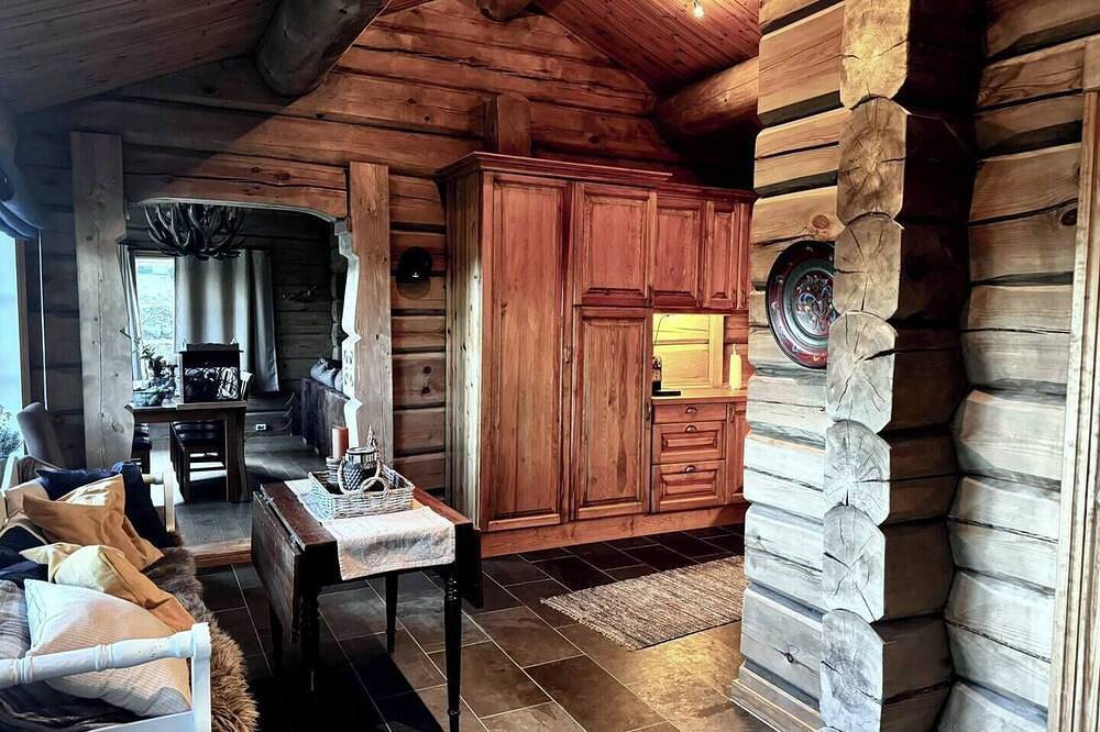 Unique log cabin on Lifjell with sauna, 4 bedrooms, 2 living rooms and 2.5 bathrooms in Bø