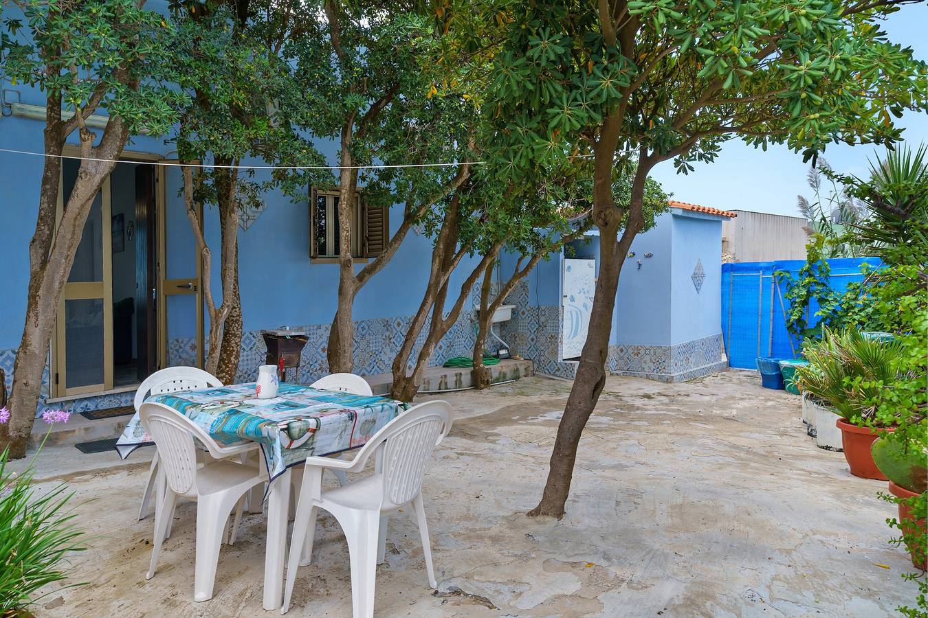Villa Fascinosa mit Meerblick, privater Terrasse und WLAN in Spiaggia Isola delle Correnti, Portopalo di Capo Passero