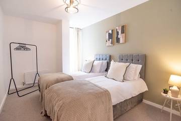 Apartment for 6 People in Folkestone, Kent Downs, Photo 3