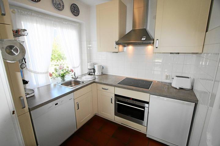 Ferienwohnung für 3 Personen, mit Terrasse in Wenningstedt - 4