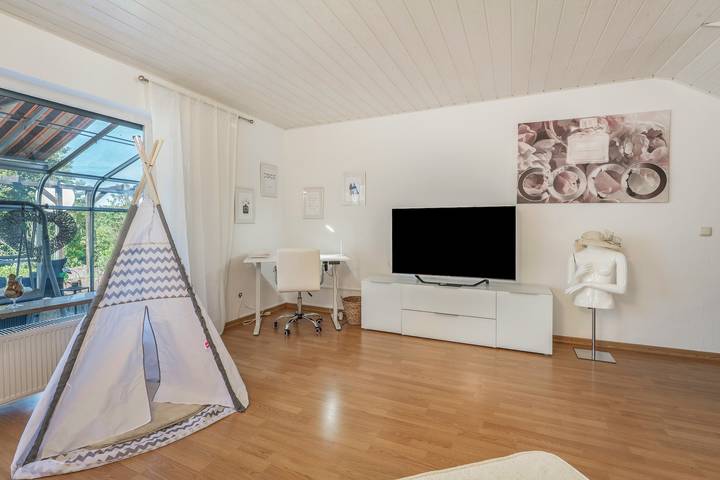 Ferienhaus 'Joanna' mit Bergblick, privater Terrasse und Wlan in Hennef, Windecker-Ländchen