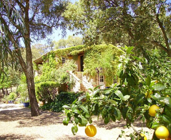Chambre d’hôte pour 2 personnes, avec jardin ainsi que piscine et vue à Sainte-Maxime