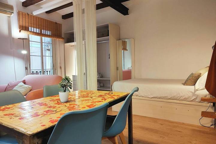 Geheel appartement, Cöcachi- Loft naast de kathedraal Santa María del Mar met wifi en charme! in Barcelona Centre, Barcelona
