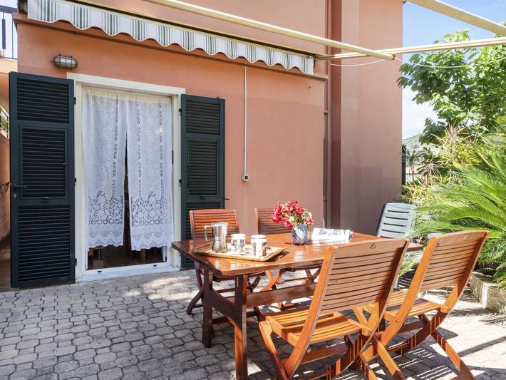 Gîte pour 4 personnes, avec balcon et jardin à Imperia - 2