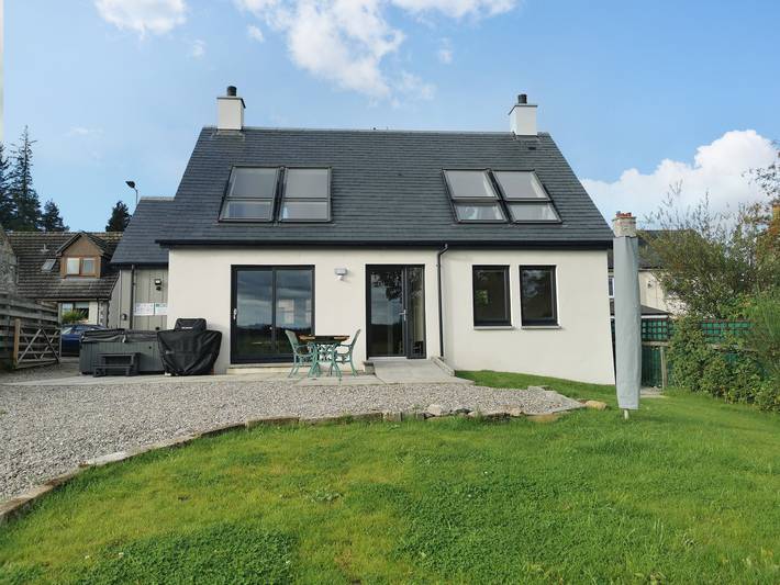 Log cabin for 5 people, with garden in Moray