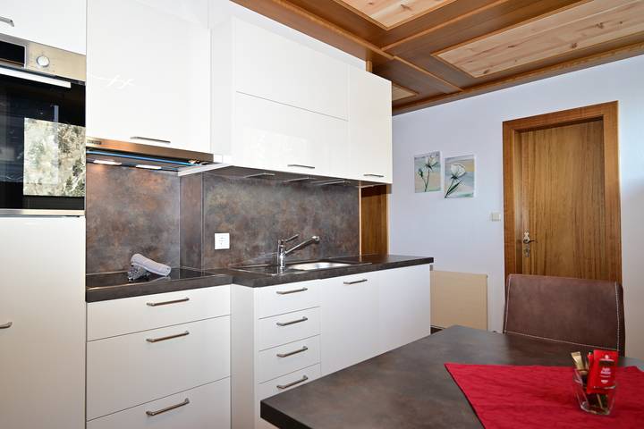 Ferienwohnung für 4 Personen, mit Balkon und Terrasse sowie Garten und Sauna in Biberwier