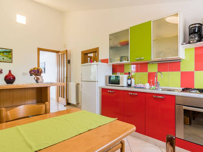 Ferienwohnung für 5 Personen, mit Balkon und Garten in Peroj - 4