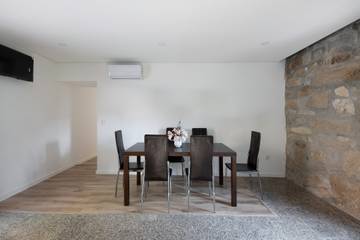 Villa for 24 People in Vila Boa do Bispo, Northern Portugal, Photo 3