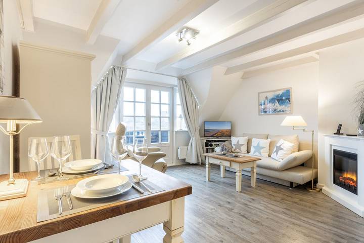 Ganze Wohnung, Strandnah gelegenes, komfortables 2-Raum-Appartement im Ober- und Dachgeschoss in Nordfriesische Inseln (Schleswig-Holstein) (Schleswig-Holstein), Wenningstedt