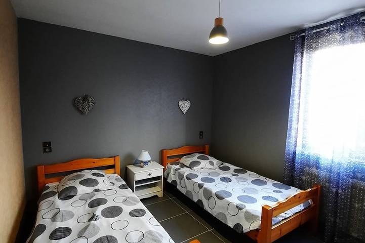 Location de vacances pour 8 personnes, avec jardin et balcon à Cernon - 4