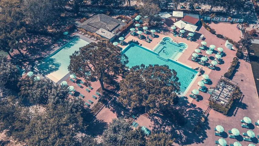 Camping per 5 persone, con giardino e piscina, con animali domestici in Friuli-Venezia Giulia