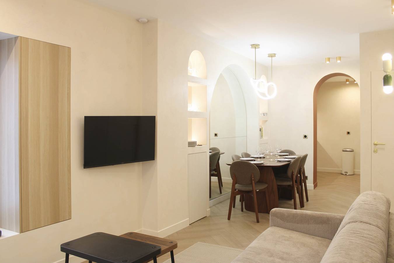 Entire apartment, Chaumont Paris Suite in Paris, Ile de France