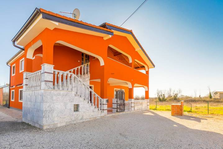 Smještaj za odmor za 6 osoba, s Balkon/terasa i Vrt u Rogovići