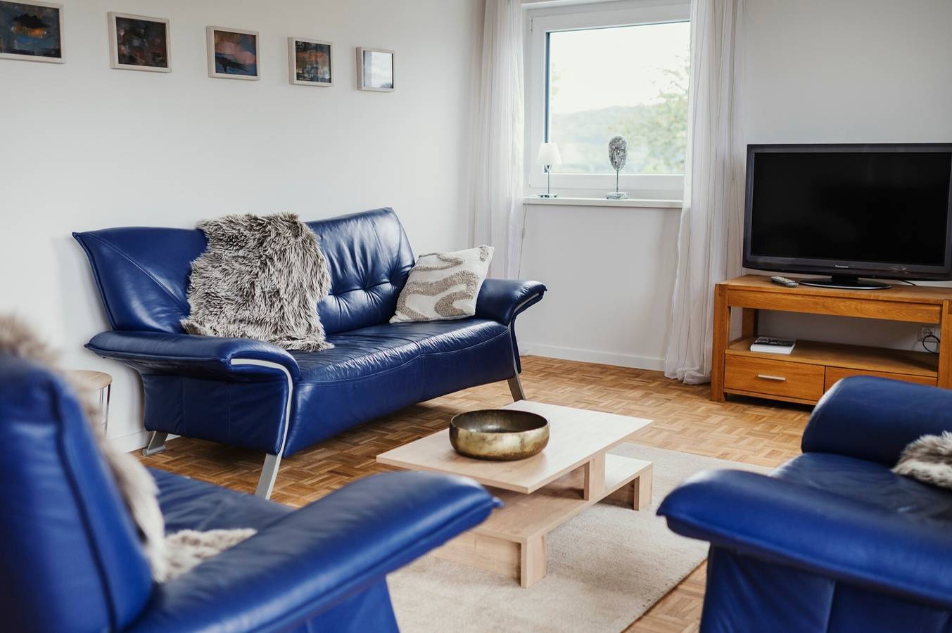 Ganze Wohnung, Ferienwohnung 'Schwalbenflug' mit Gemeinschaftsgarten, Balkon und grossartigem Ausblick in Naumburg (Hessen), Hessisches Bergland