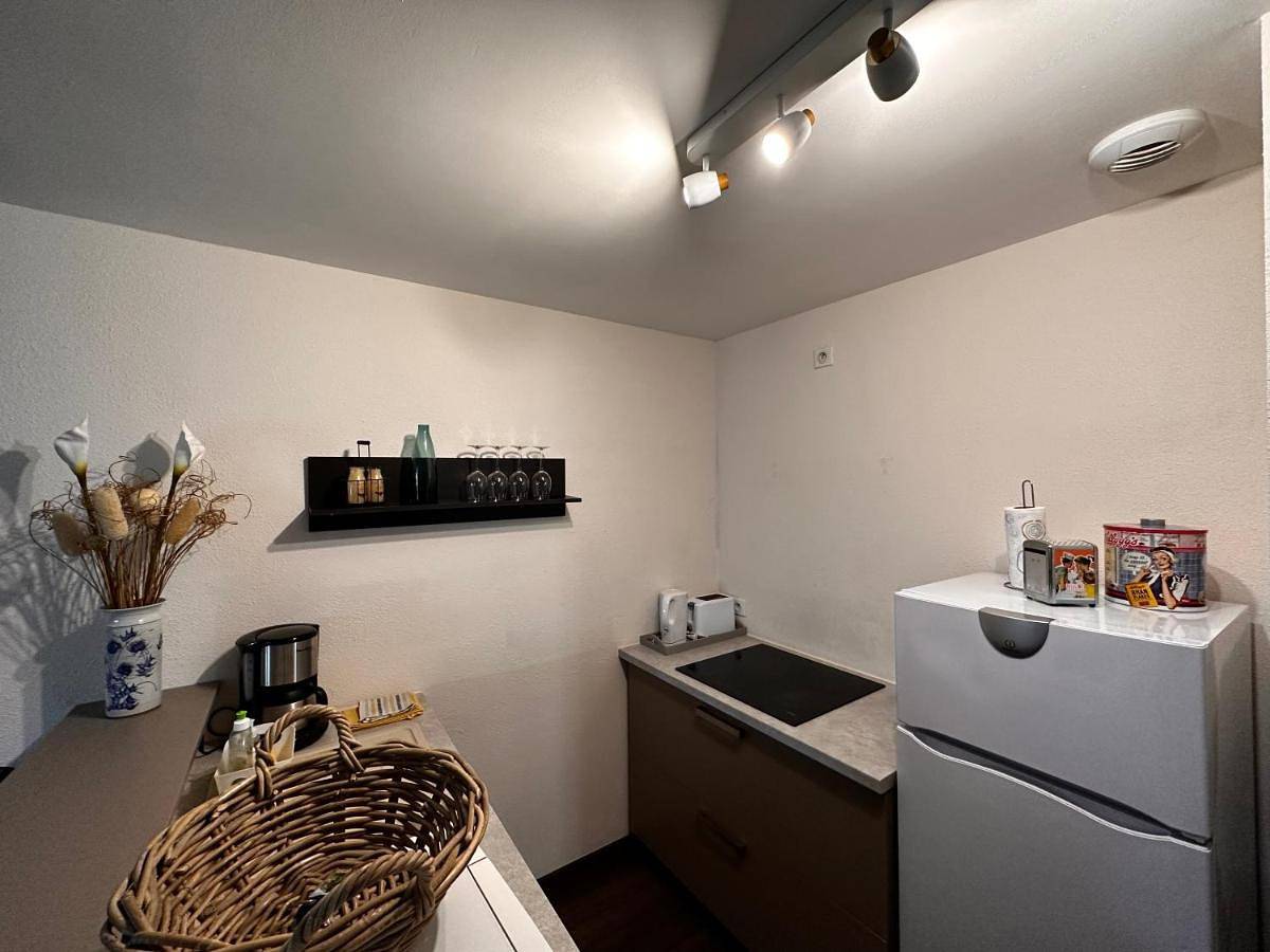 Appartement entier, Two-Bedroom Apartment in Vic-sur-Cère, Région d'Aurillac