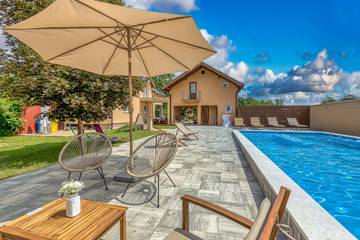 Vakantiehuis voor 10 Personen in Zagreb en omgeving, Midden-Kroatië, Afbeelding 1