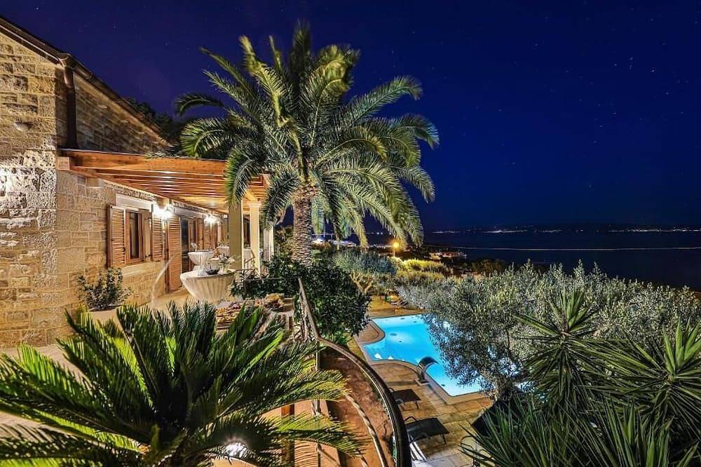 Villa Tomislav Split - Secluded Mediterranean hacienda in Split, Split-Dalmatia