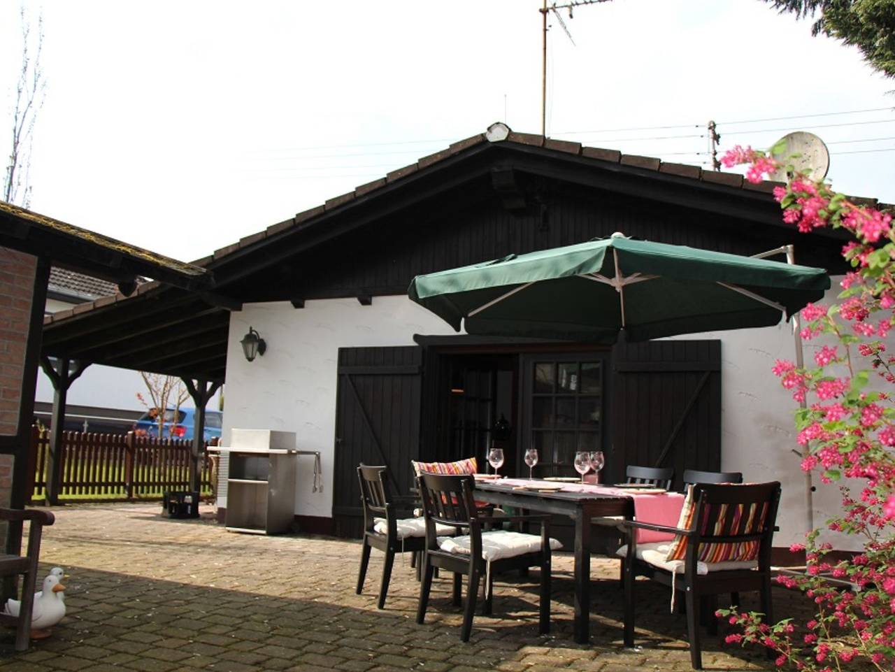 Ganze Ferienwohnung, Gemütliches Eifelhäuschen im Grünen Nähe Nürburgring - Ferienhaus/Ferienwohnung/Appartment/Eifelhäuschen in Hoffeld, Osteifel