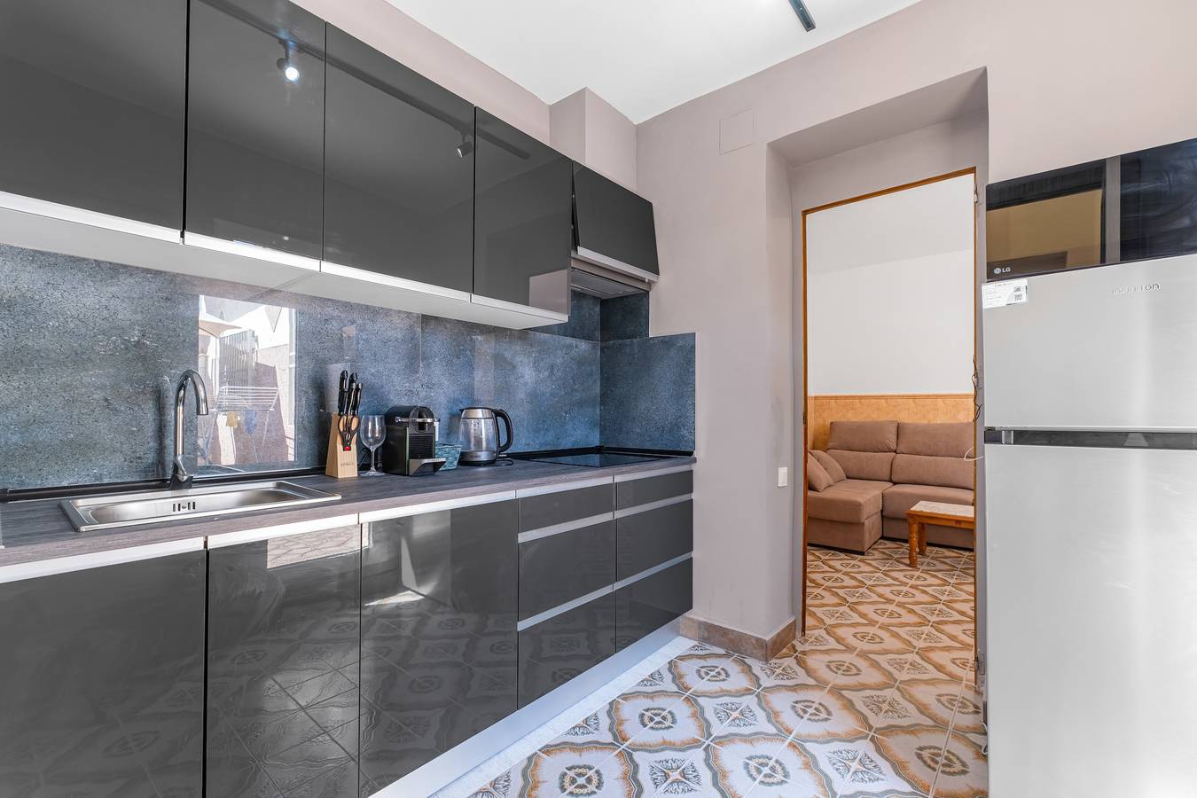 Ferienhaus 'Antique Spanish Villa' mit privater Terrasse, Wlan und Klimaanlage in Portico Mediterraneo, Guardamar del Segura
