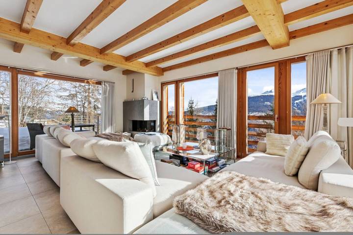 Villa per 10 persone, con giardino e balcone, adatto a famiglie con bambini in Svizzera