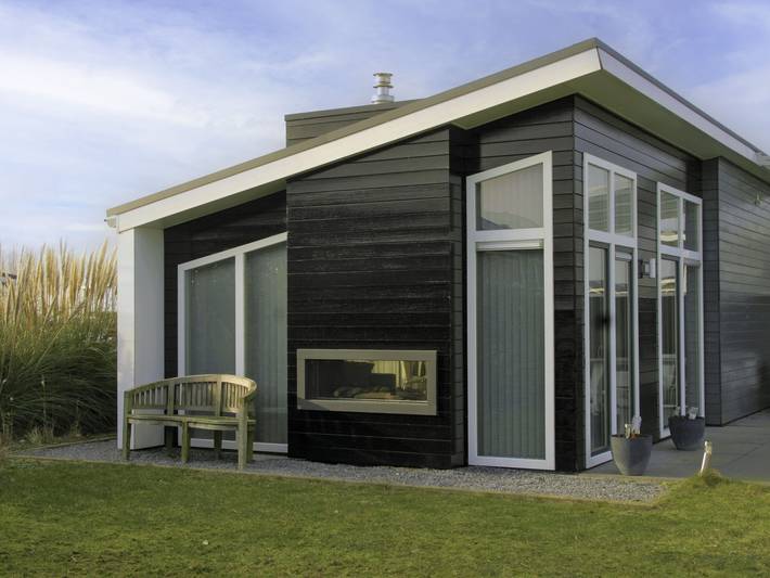 Ferienhaus für 4 Personen, mit Garten und Seeblick sowie Terrasse in Zeeland