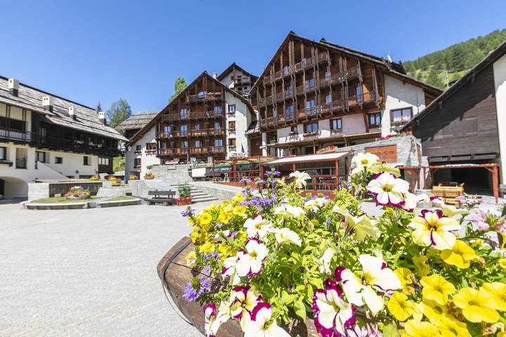 Baita per 4 persone, con balcone, adatto a famiglie con bambini a Sestriere e dintorni