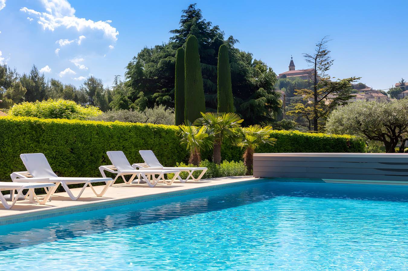 Landelijk huis "Le Cyprès" nabij Mont Ventoux, privé tuin, gedeeld zwembad in Crillon-le-Brave, Parc naturel régional du Mont-Ventoux