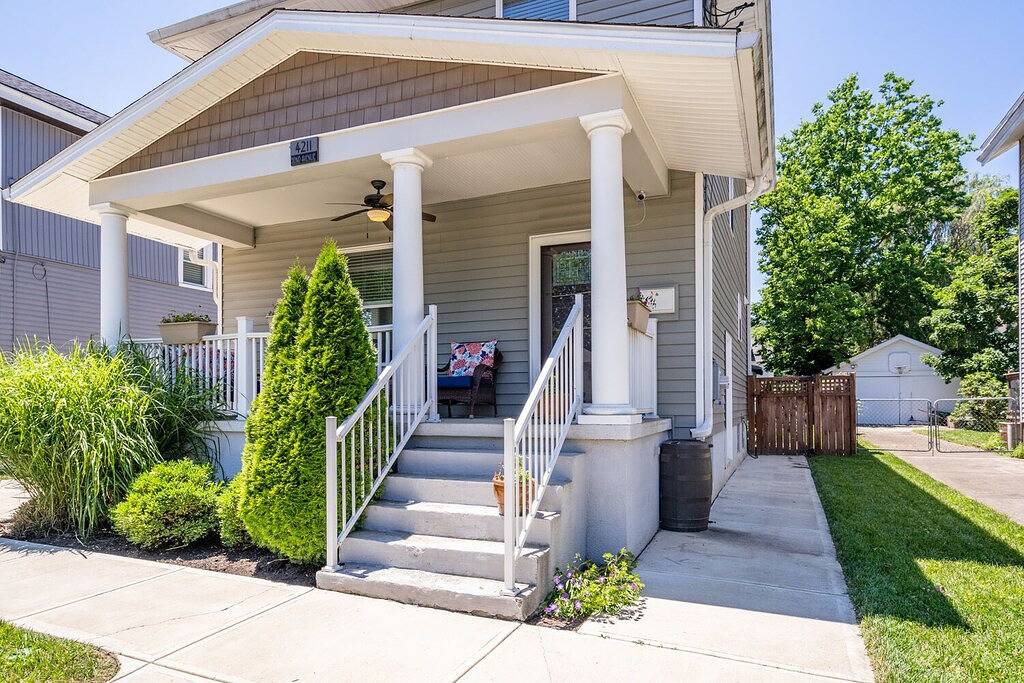 Incredible 3 bed Oakley Square Charmer! Enjoy everything Oakley! Best location! in Cincinnati, Hamilton County (OH)