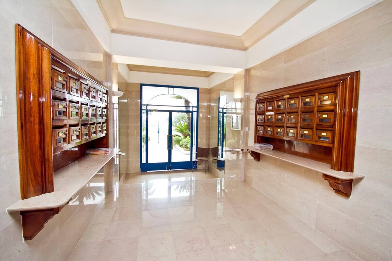 Hel ferielejlighed, Promenade des Anglais - Sea View 2bdr in Nice, Nice og omegn