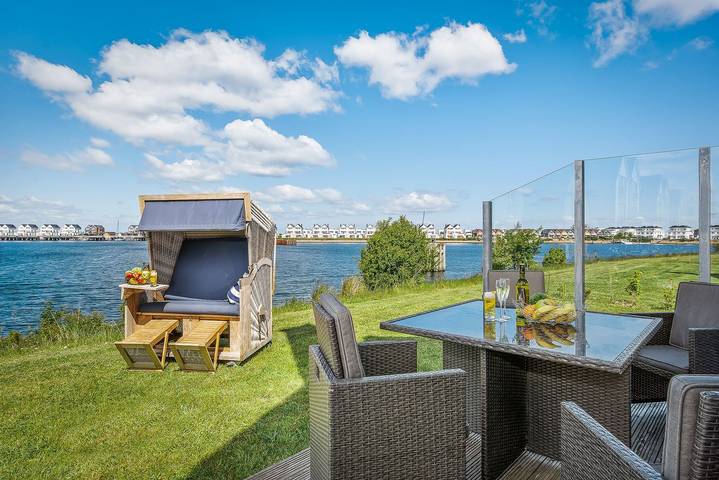 Ferienhaus für 6 Personen, mit Whirlpool und Terrasse sowie Garten und Sauna in Olpenitz, Kappeln